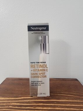 Neutrogena Rapid Tone Repair Retinol + Vitamin C Dark Spot Corrector Face Serum